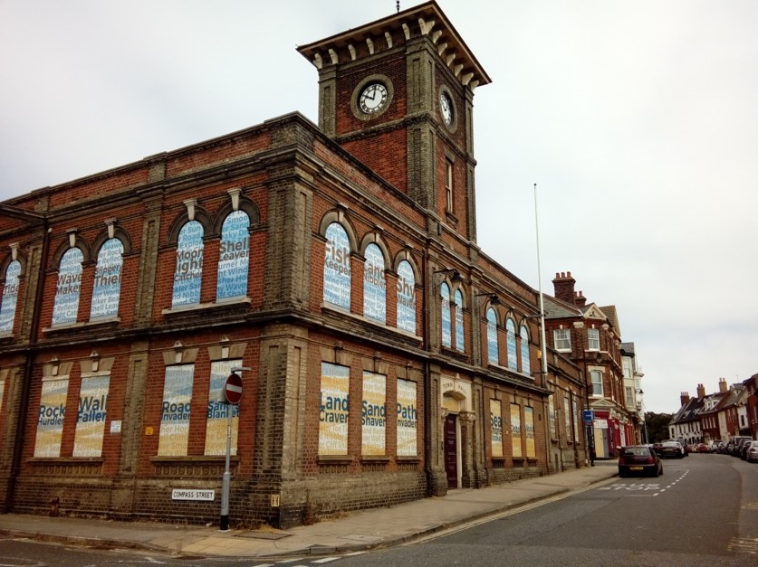 lowestoft_town_hall_exterior.jpg