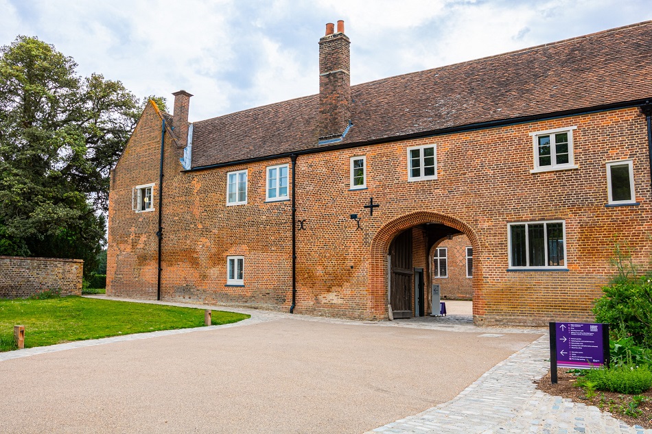 fulham_palace_tudor_courtyard_west_wing_post_conservation-_credit_jamie_white.jpg
